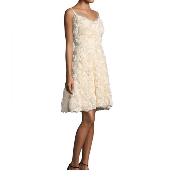 3D Cream Rose Marshmallow Dress/Laundry by Shelli Segal/size 8 - Picture 2 of 16